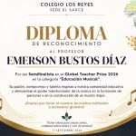 Dinstincion profesor Emerson Bustos foto 1